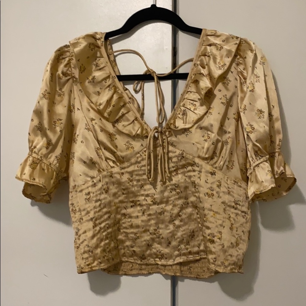 UO puff sleeve Blouse!